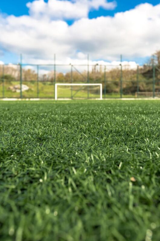 Cancha de fútbol con pasos Sintético